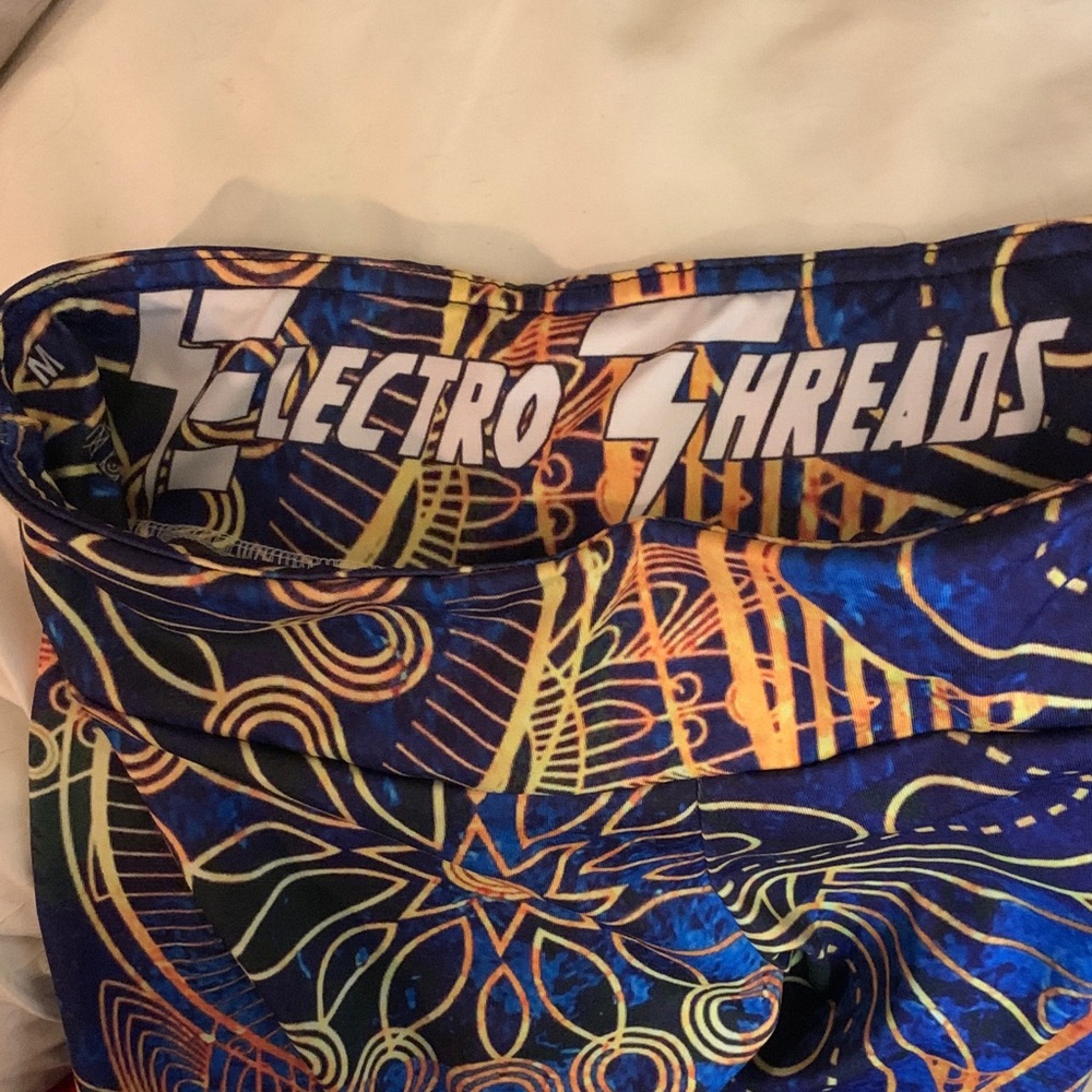 Electro Threads Leggings with Vibrant Blue and Orange Patterns - Med - Picture 4 of 7